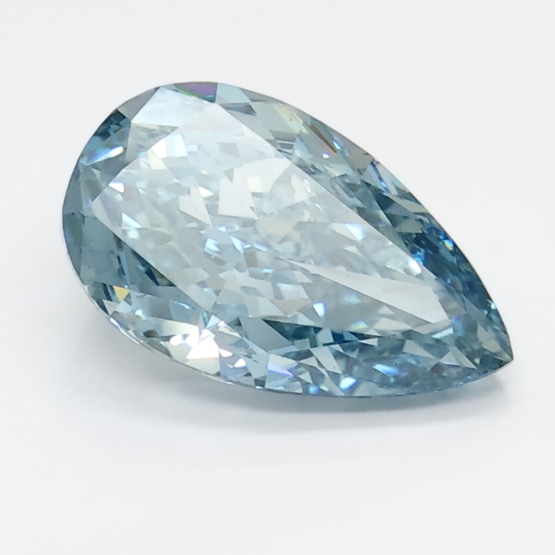 2.2-carat pear diamond with null color, null cut, and VS1 clarity.