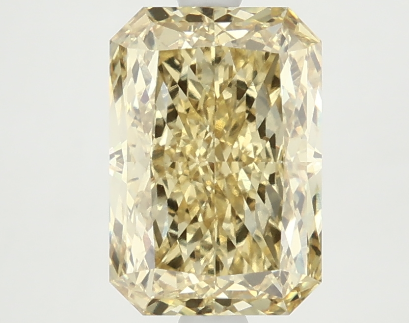 3.2-carat radiant diamond with null color, null cut, and VS1 clarity.
